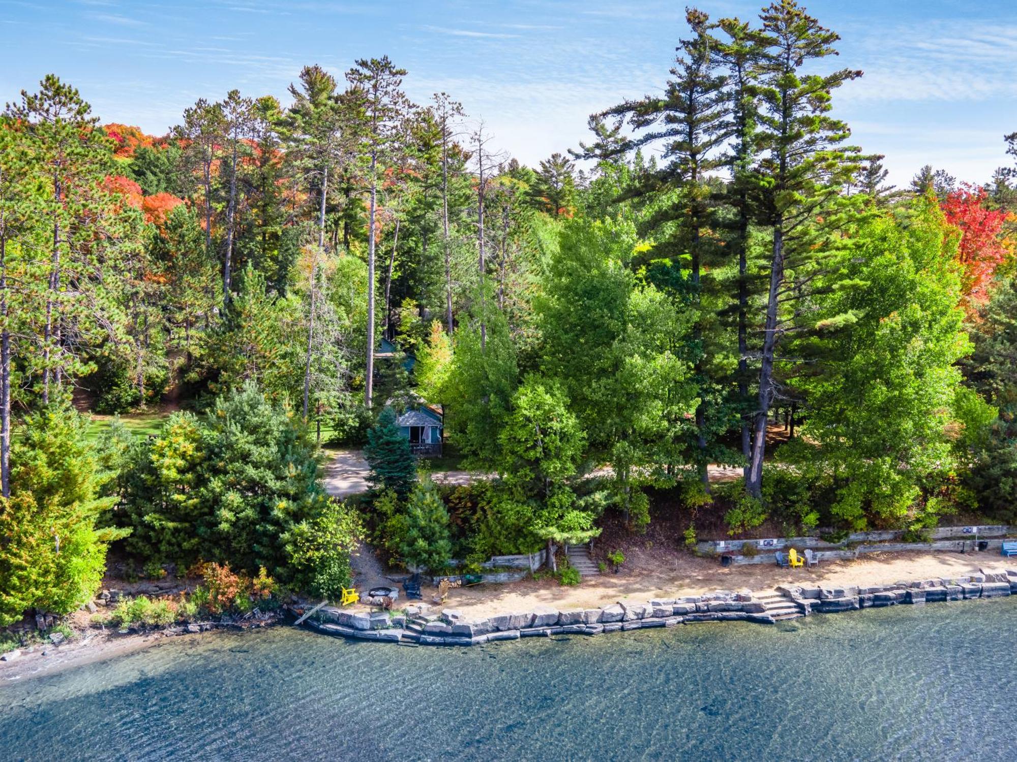 Вілла Muskoka Waterfront Retreat Dwight Екстер'єр фото
