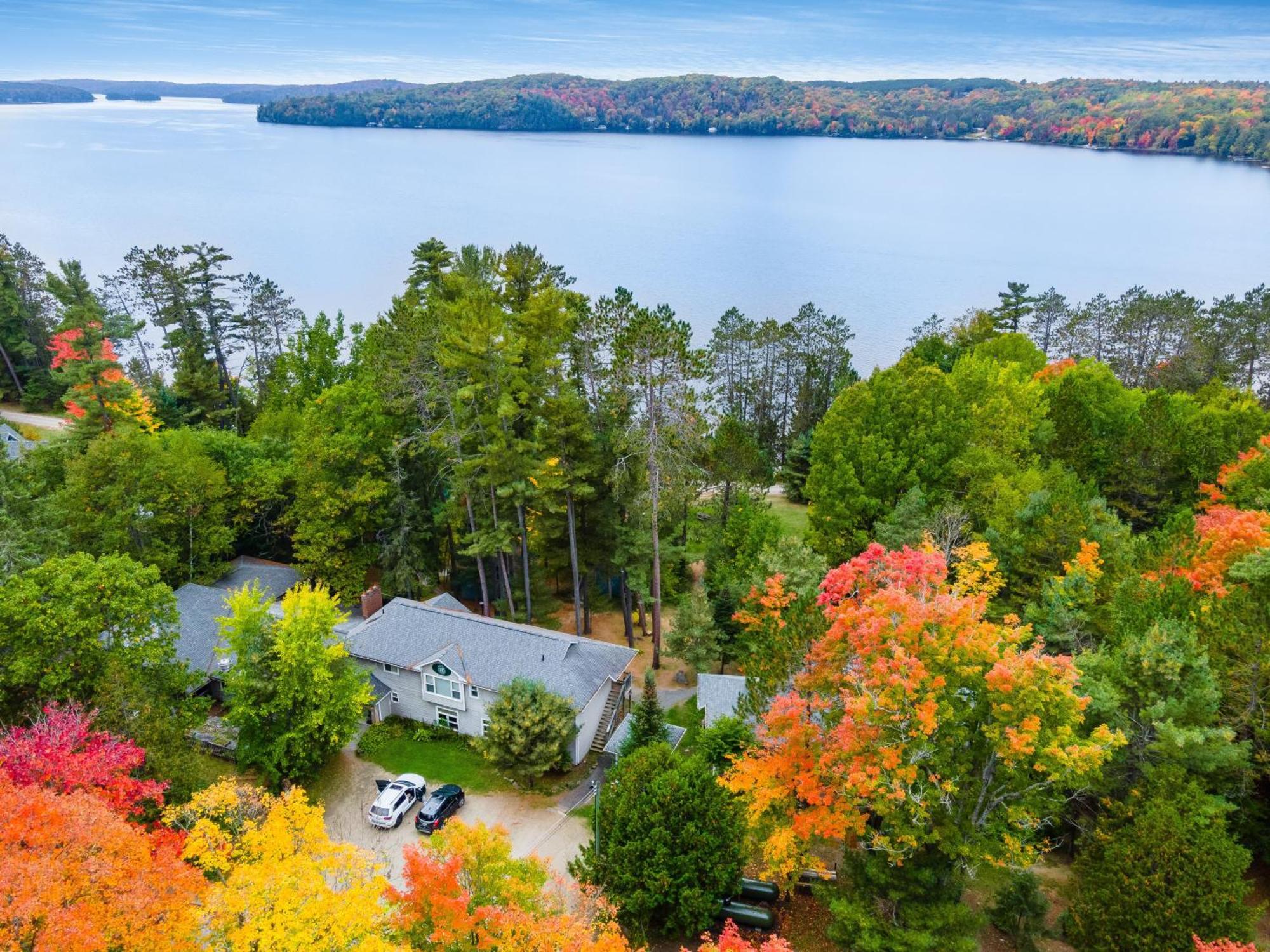 Вілла Muskoka Waterfront Retreat Dwight Екстер'єр фото